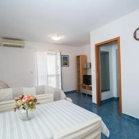 Batinic - One Bedroom With Terrace St Apartament *