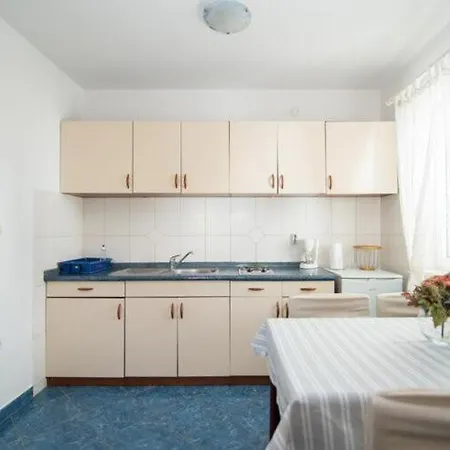 Batinic - One Bedroom With Terrace St Apartament Supetar